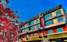 City Garden Hotel